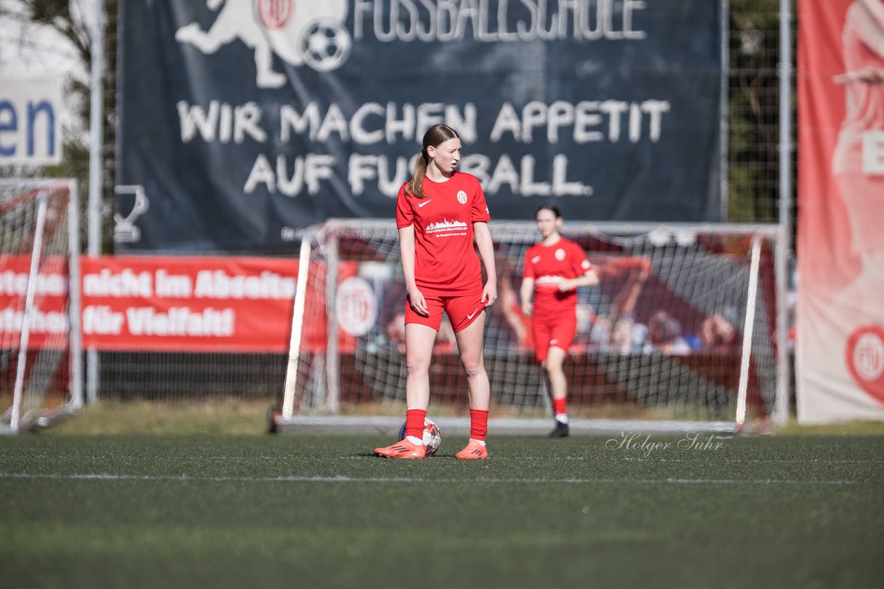 Bild 162 - wBJ Eimsbuettler TV - VfL Wolfsburg : Ergebnis: 1:3